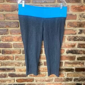 Nike Legends Blue Charcoal Gray Capri Cropped Leggings women's Size XL